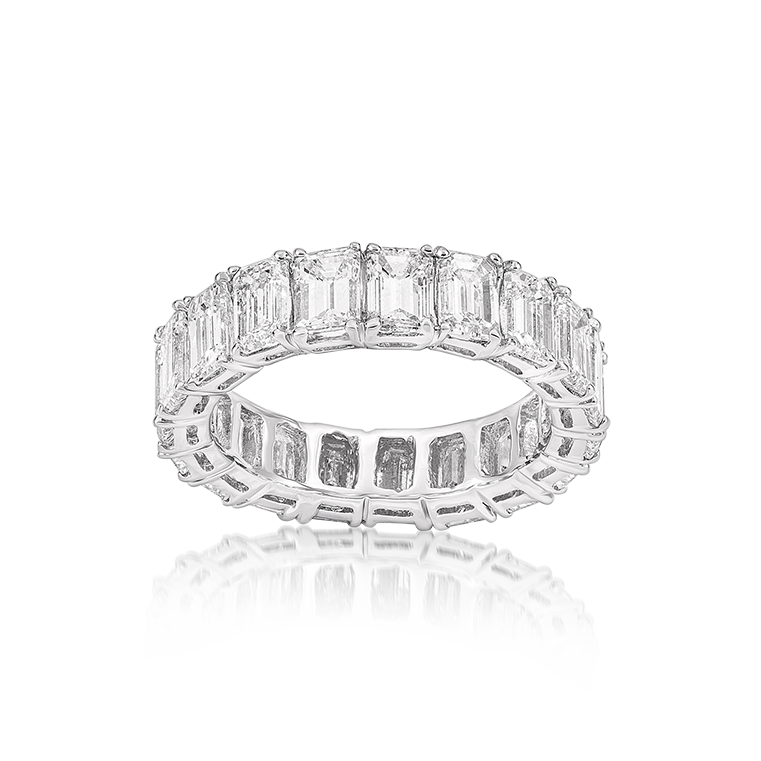 Eternity Ring in 18K White Gold with Emerald-Cut Diamonds, 6.08cts 2